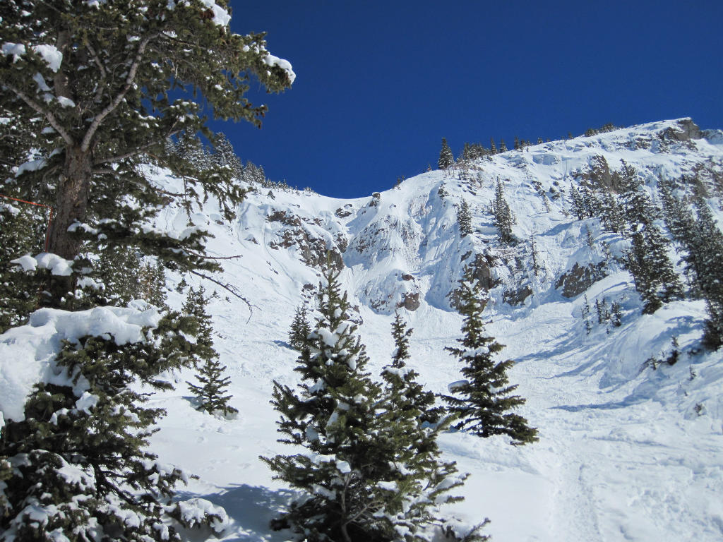 Giant cliff below Chute #1 at Telluride Gold Hill Chutes