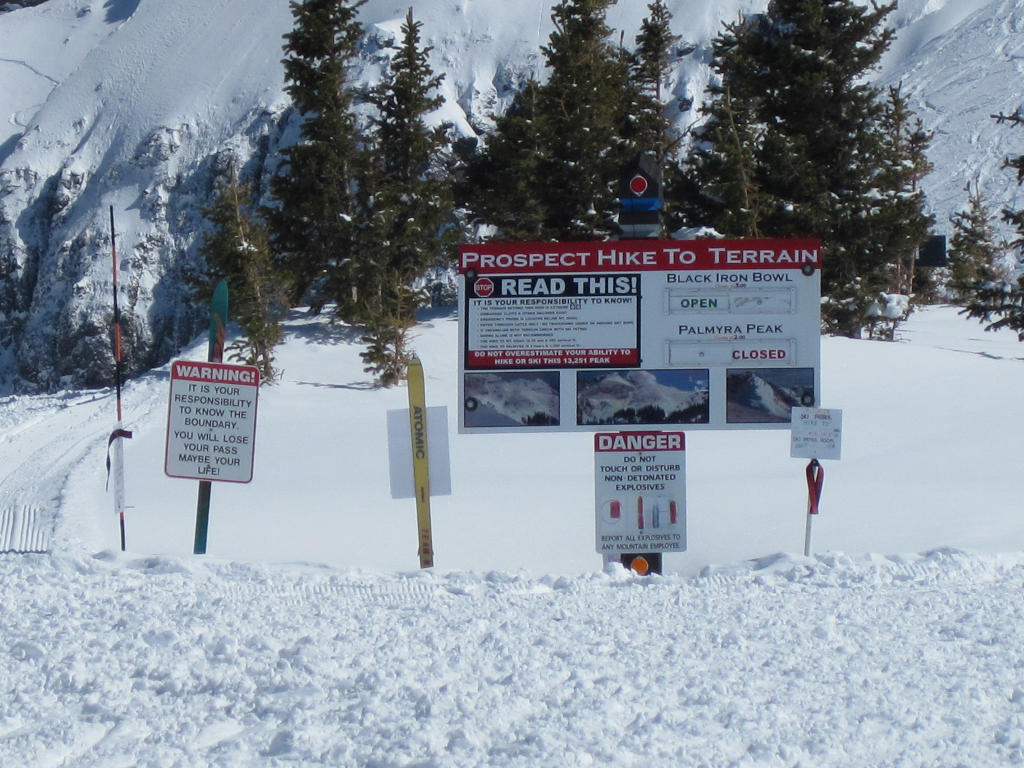 warning sign on hiking path up to Palmyra Peak at Telluride