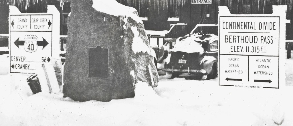 Berthoud Pass shelter house and Berthoud Pass Continental Divide Sign Postcard #CB-519-B signs only
