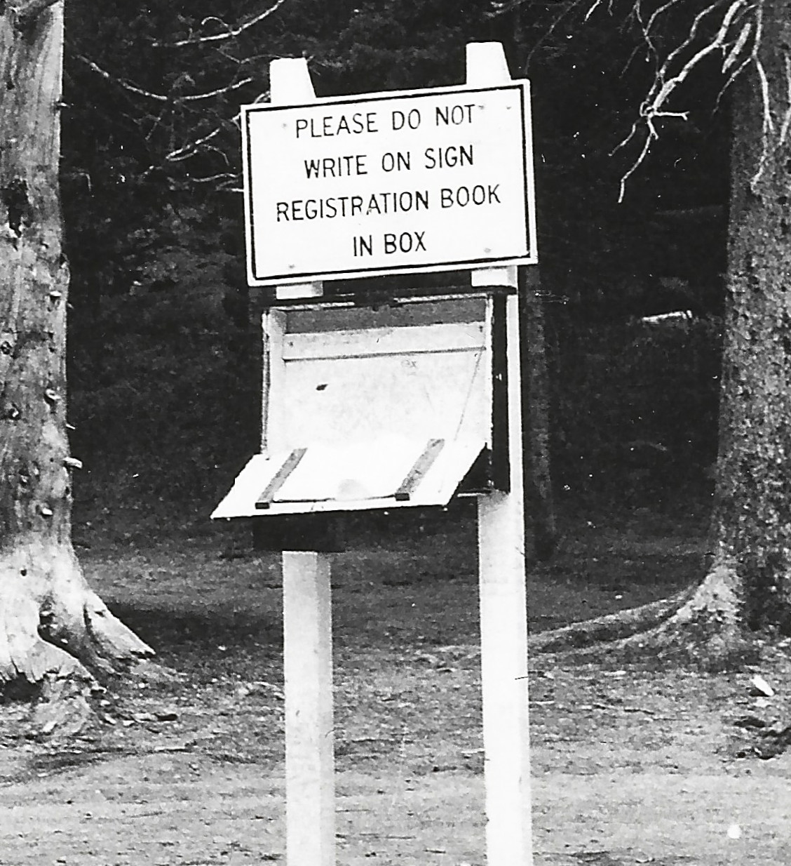 1951 Monarch Pass Continental Divide Sign Postcard CMO-M-1219 traveler registration box